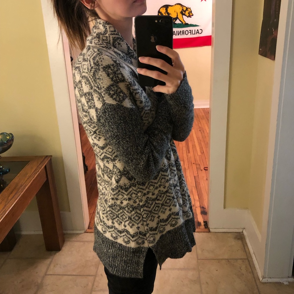 Patterned Cardigan - Picture 4 of 6